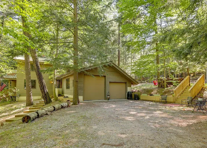 Glen Arbor Home W/ Glen Lake Access & Shared Dock!